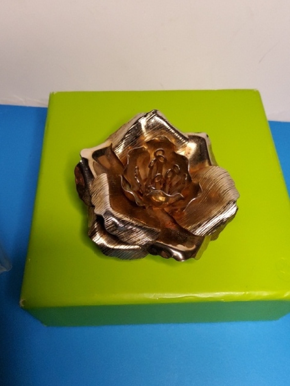 Vintage Brushed Goldtone Rose Brooch.